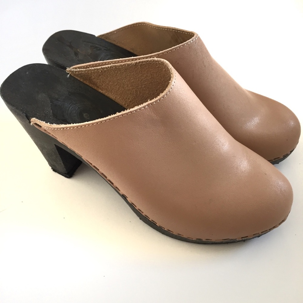 Tan Leather Upper Heeled Clogs Size 6